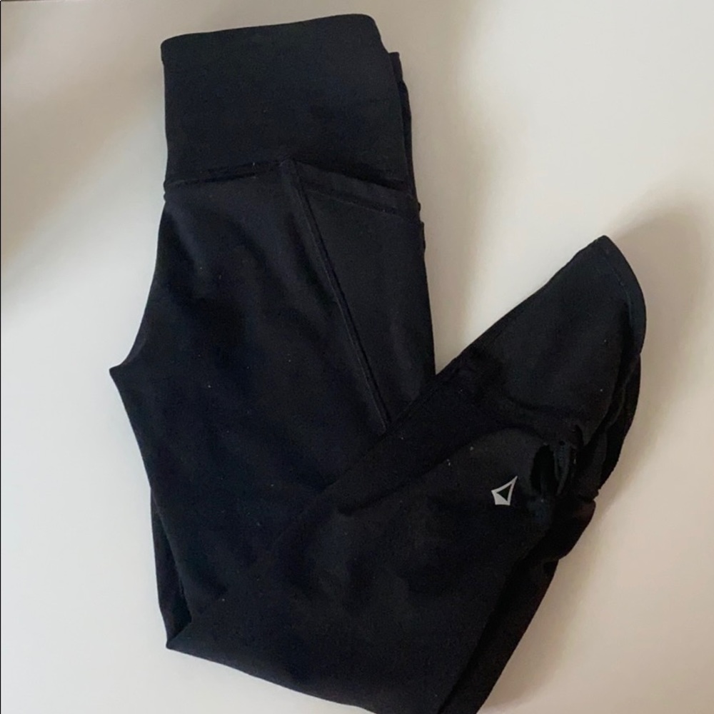 ivivva Capri leggings